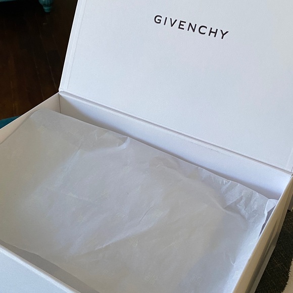 Givenchy Soft Black Pouch - Picture 10 of 13